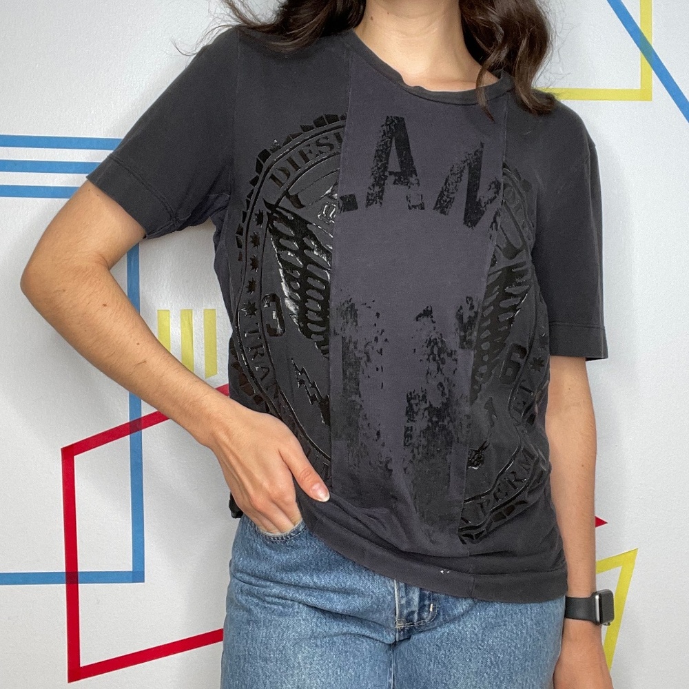 Black Graphic Short-Sleeve Women's Tee